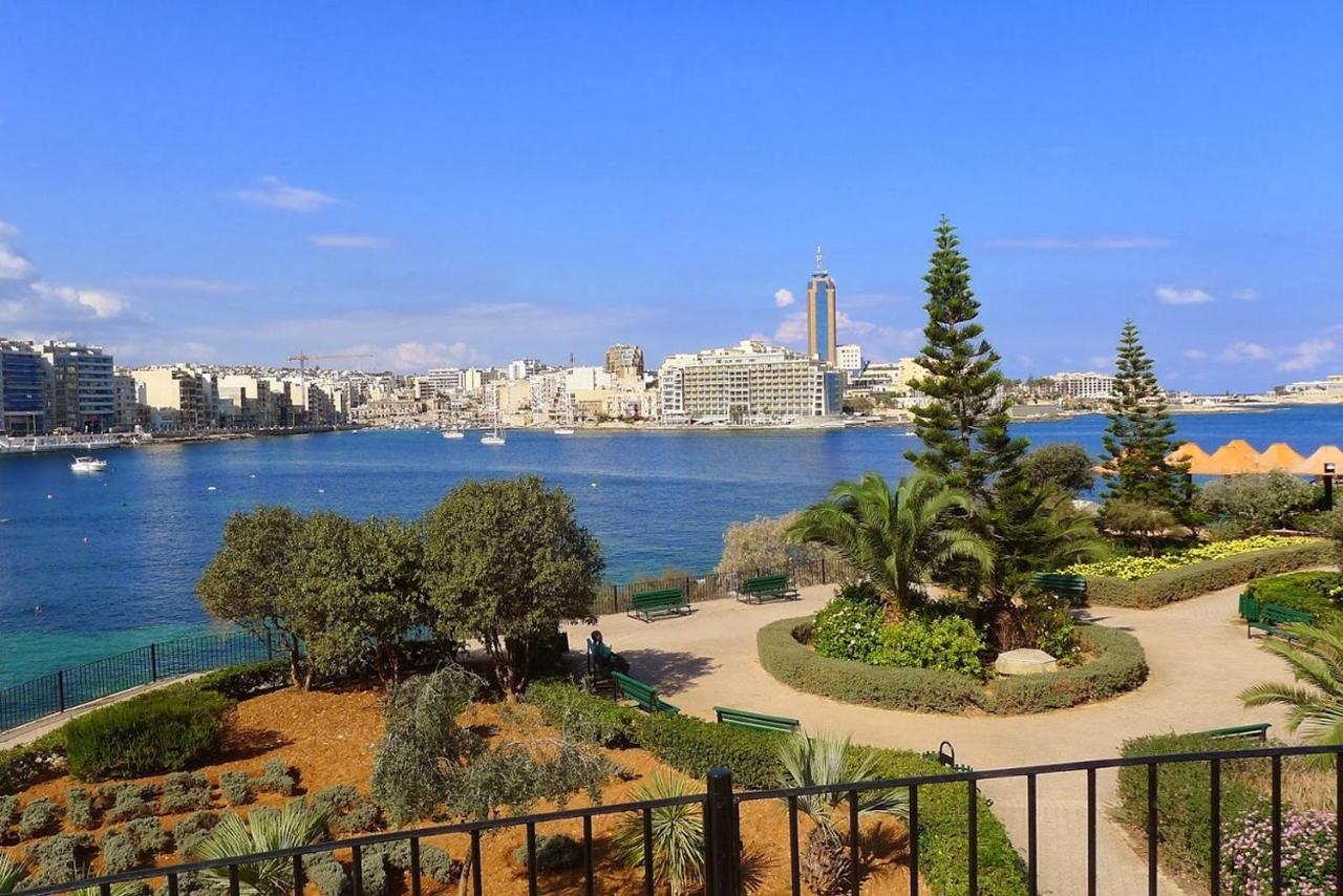 Modern Seaview Apartment In A Prime Location Sliema Exteriör bild