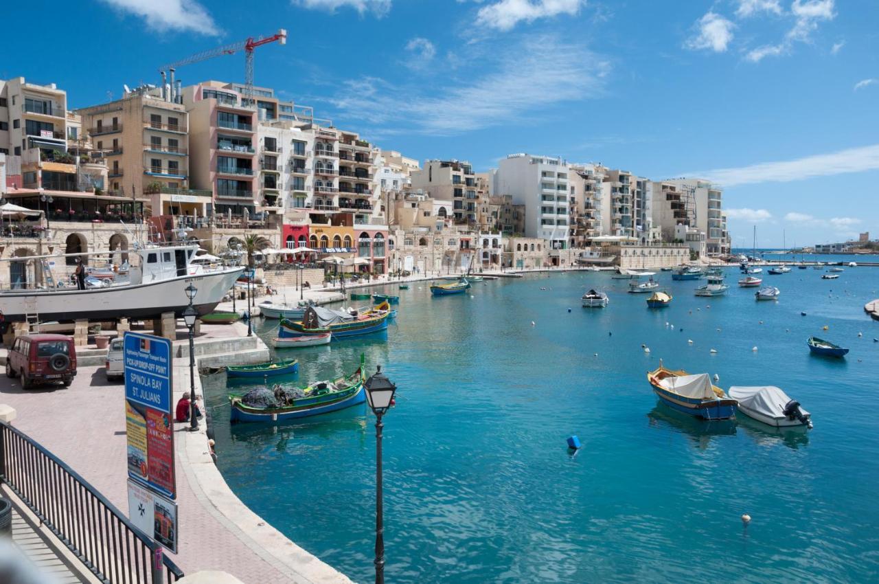 Modern Seaview Apartment In A Prime Location Sliema Exteriör bild